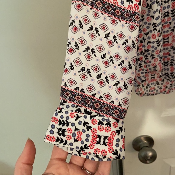 Floral Loft button up blouse - Picture 3 of 5